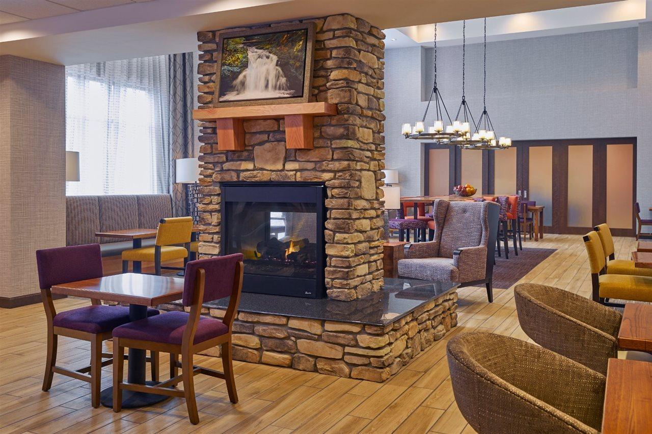 Hampton Inn & Suites Roseburg Exteriör bild