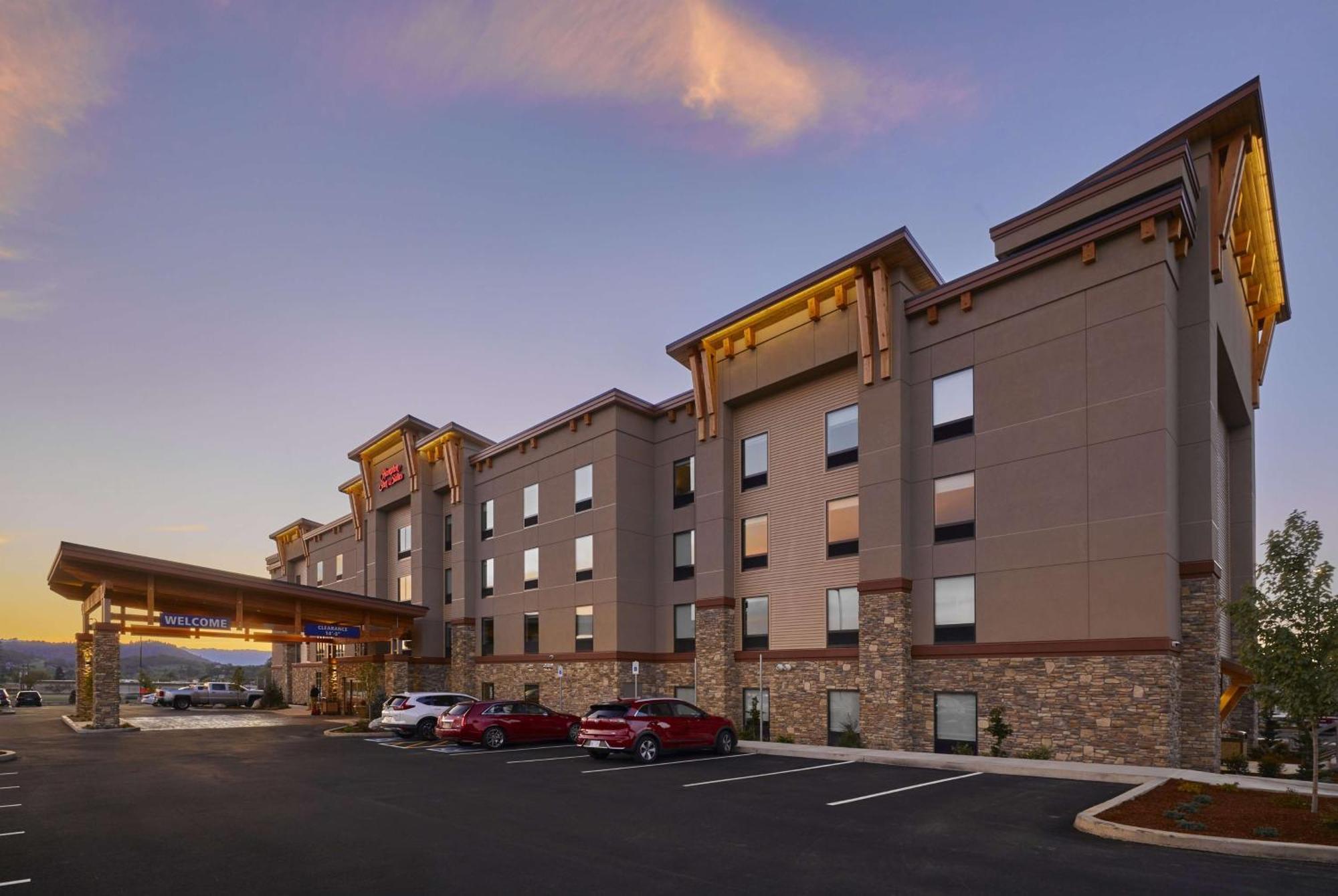 Hampton Inn & Suites Roseburg Exteriör bild